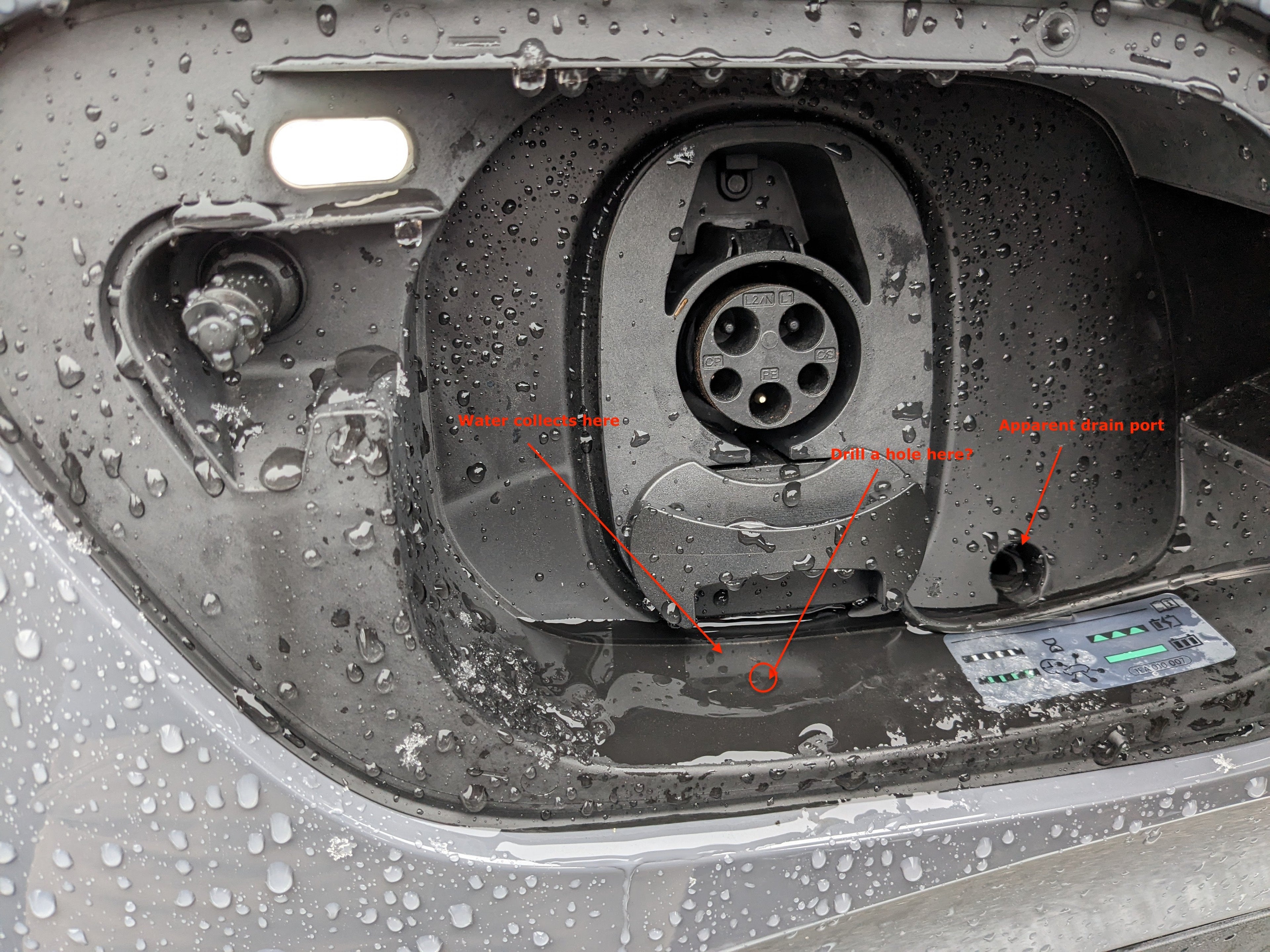 VW / Audi (Volkswagen Group OEM) OEM VW/Audi Battery Charging Port (Charging Socket) – Part No. 000 051 443 F 000 051 443 F